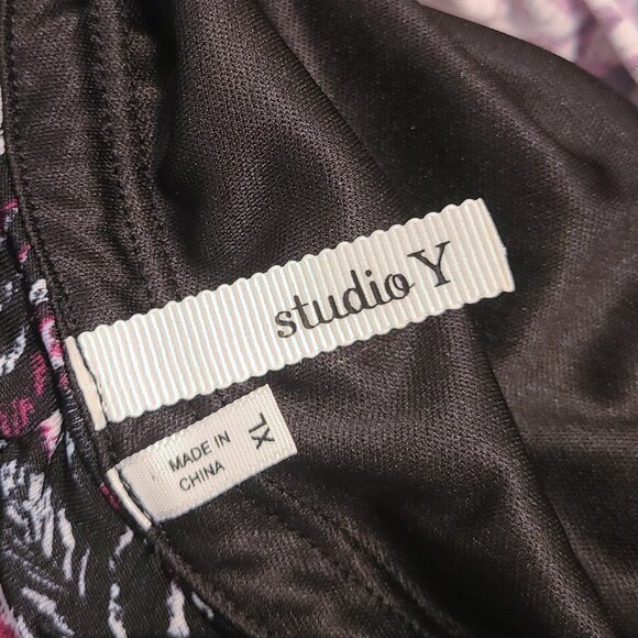 Studio Y Beaded Halter Top XL | Black Floral Print | Statement Neckline - Picture 7 of 7